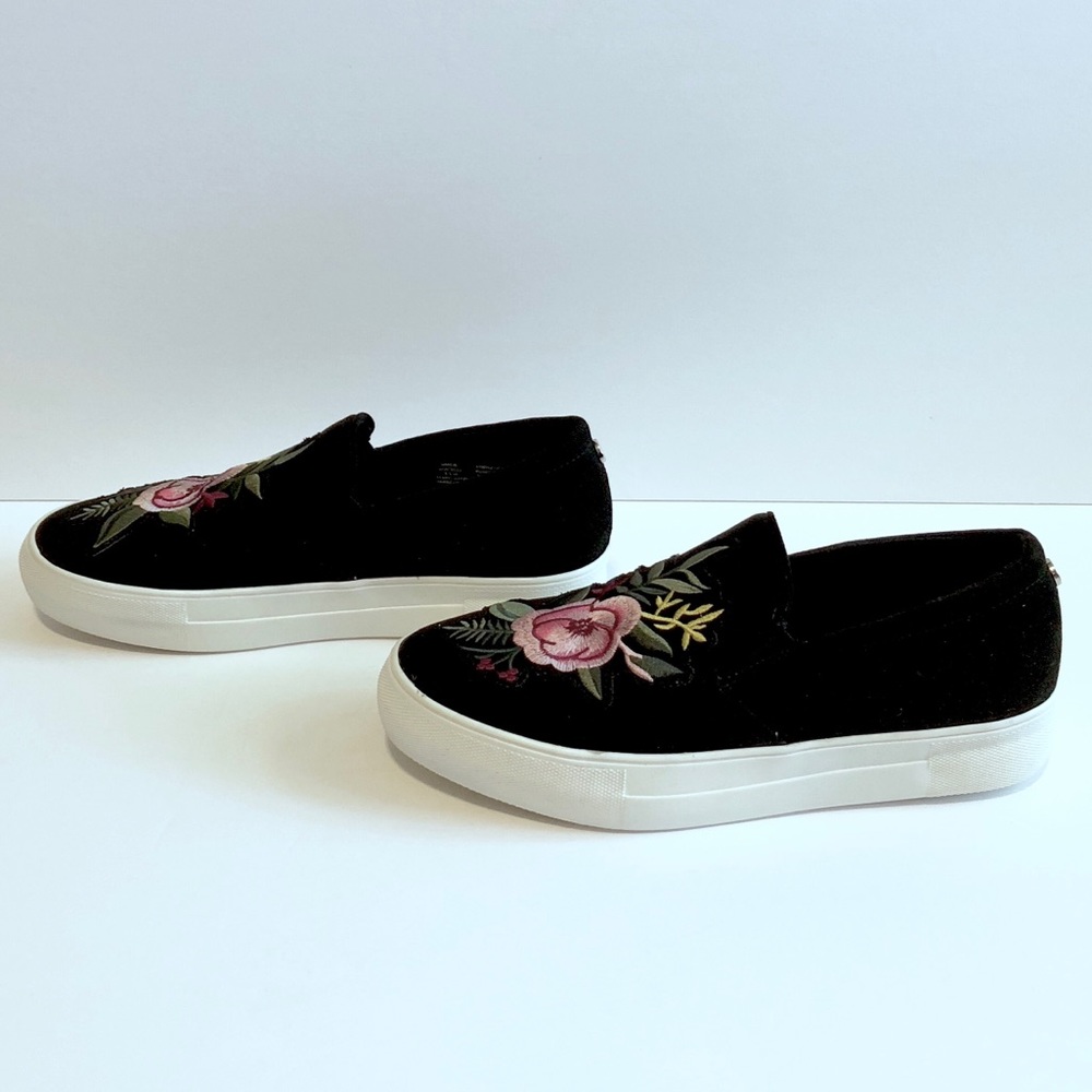 Steve Madden “Garcie” Slip-On Flatform Sneakers - Picture 4 of 8